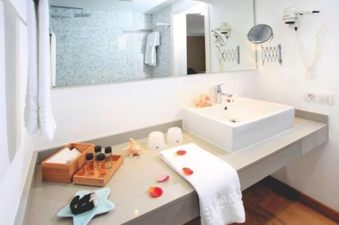 Apartaments Bellamar Malgrat de Mar Bagian luar foto