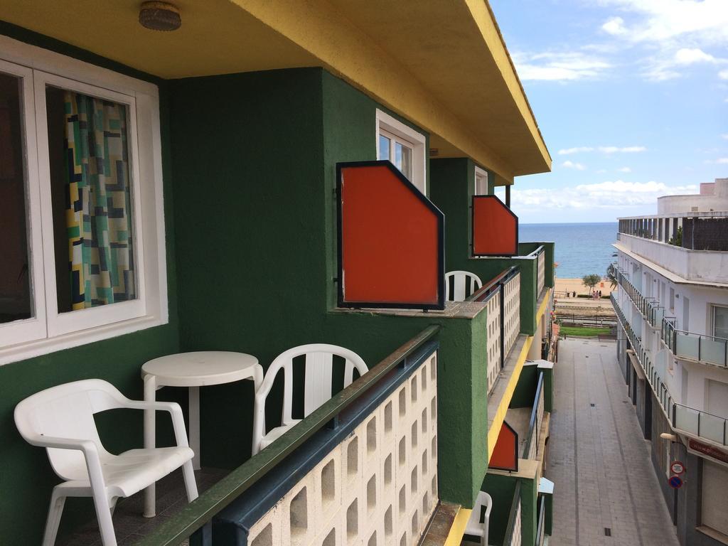 Apartaments Bellamar Malgrat de Mar Ruang foto